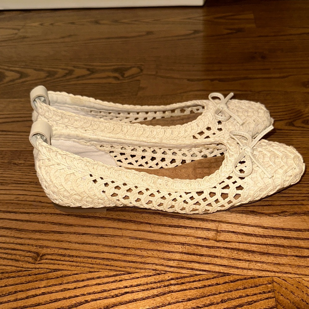 Kelsi Dagger Cream Crochet Flats - Picture 4 of 4
